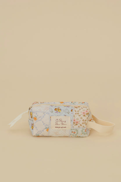 Quilted Vanity Pouch 
In Jardin 𝜗𝜚˚⋆
