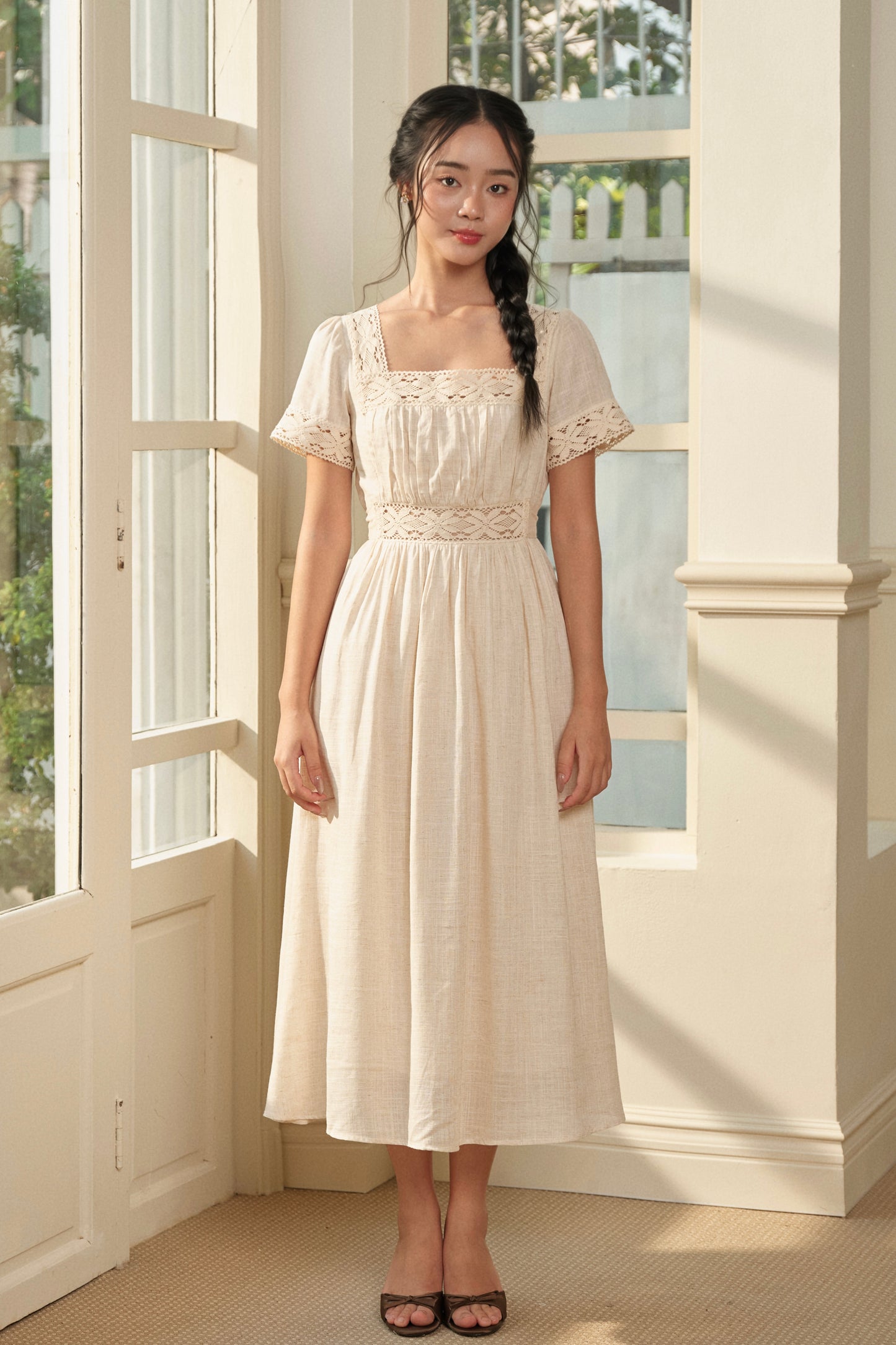 Xenia dress in Natural Linen