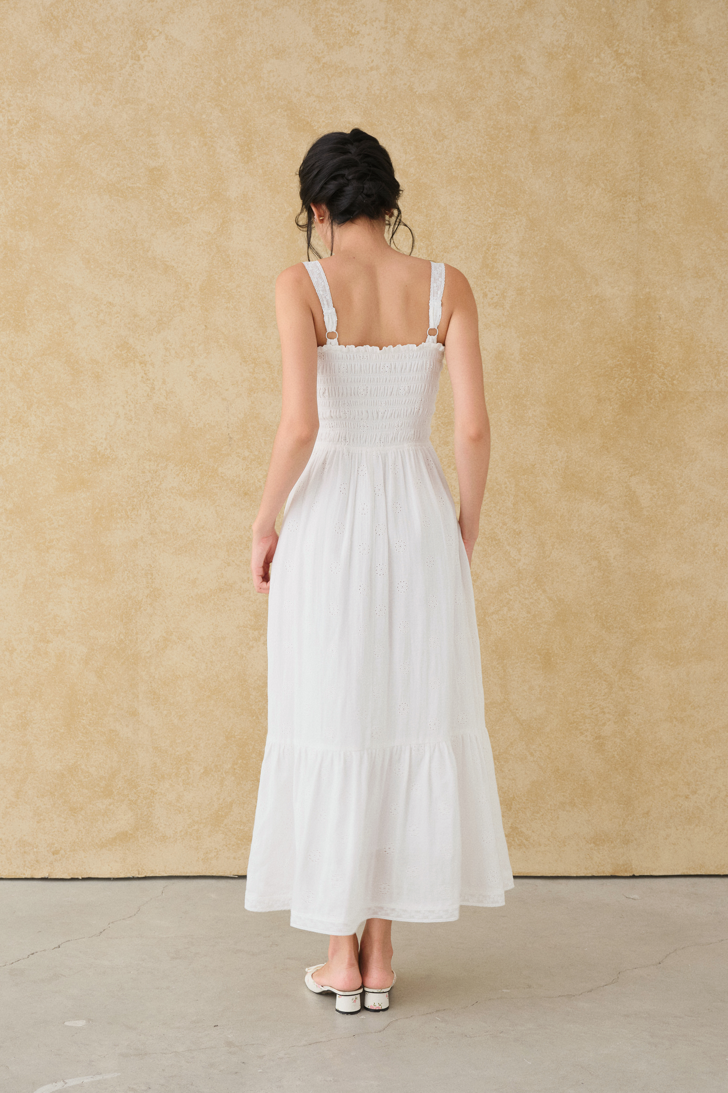 Đầm Colette trắng - muslin thêu 
